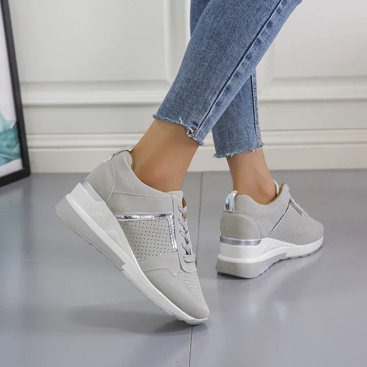 Essens Sneakers - Slut med smertefulde fødder!