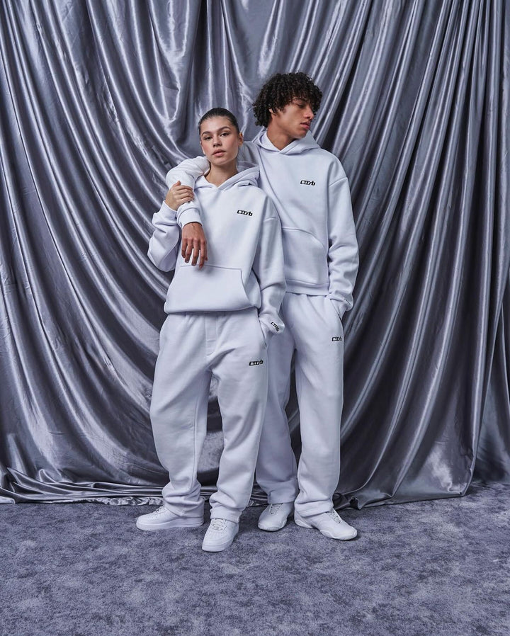 Hyggelig viral hoodie + GRATIS joggingbukser!